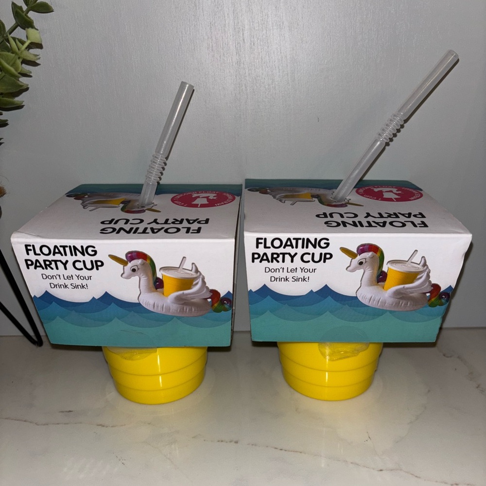 2pk - Inflatable unicorn floating drink holders & cups with Straws